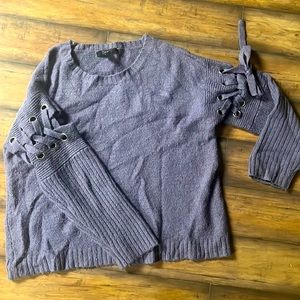 Forever 21 laced sleeve sweater